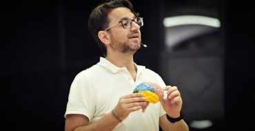 Francisco Javier Romero: “Tener sentados a los niños es de primera para perjudicar su explicación cognitivo y motor.”