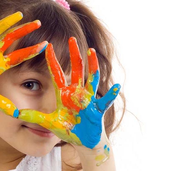 Beneficios de las actividades plásticas para los niños (y los mayores)